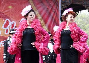 中老年模特表演视频,中老年模特演绎时尚魅力